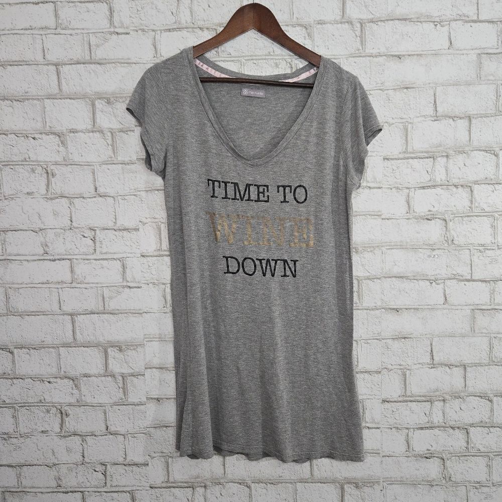 "Timeโto wineโ down" sleepwear